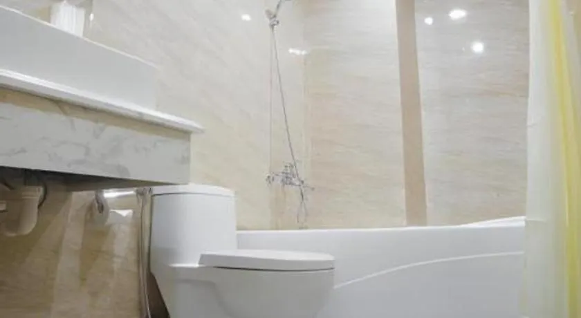 Melody Hotel Nha Trang 2*,